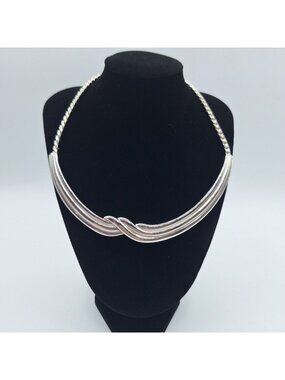 VINTAGE MONET SILVER-PLATED CHOKER NECKLACE MCM DESIGN INTERLOCKING TWISTED BAND